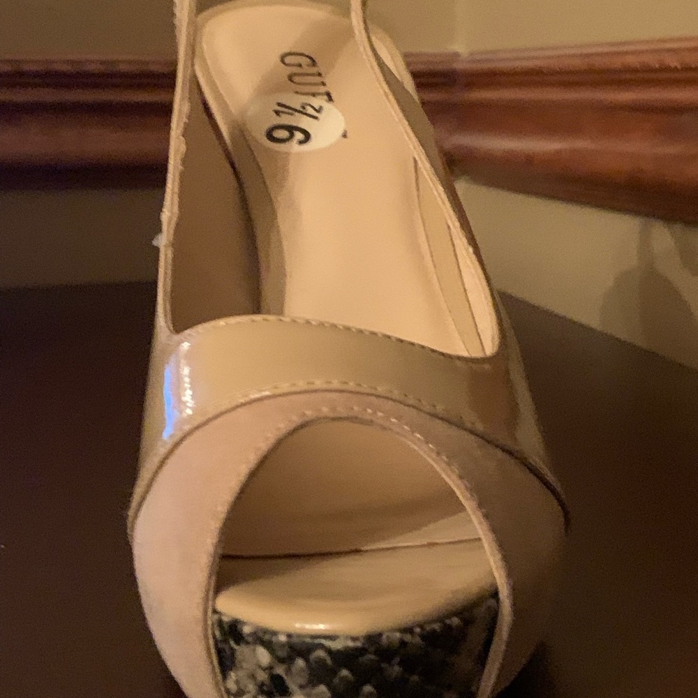 Designer Shoes - Picture 2 of 8